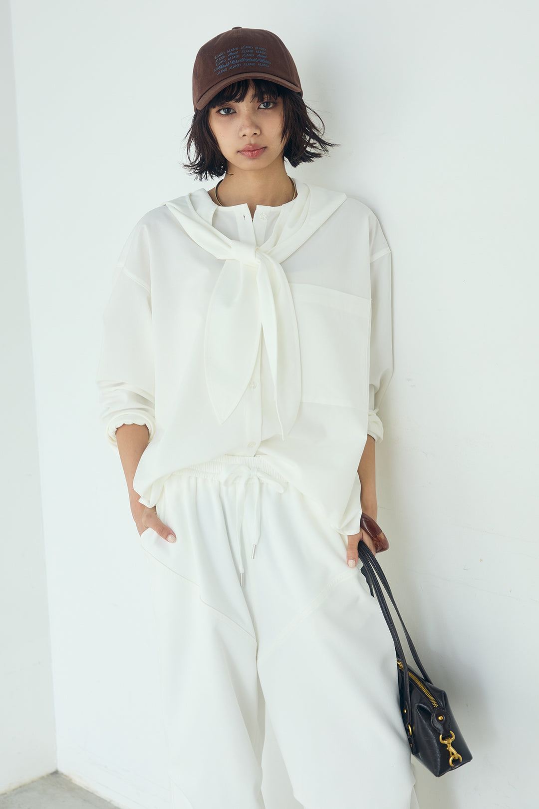 [SET]無地タイ付フーディーBIGシャツ+ランダムタックデザインワイドパンツ(2set)