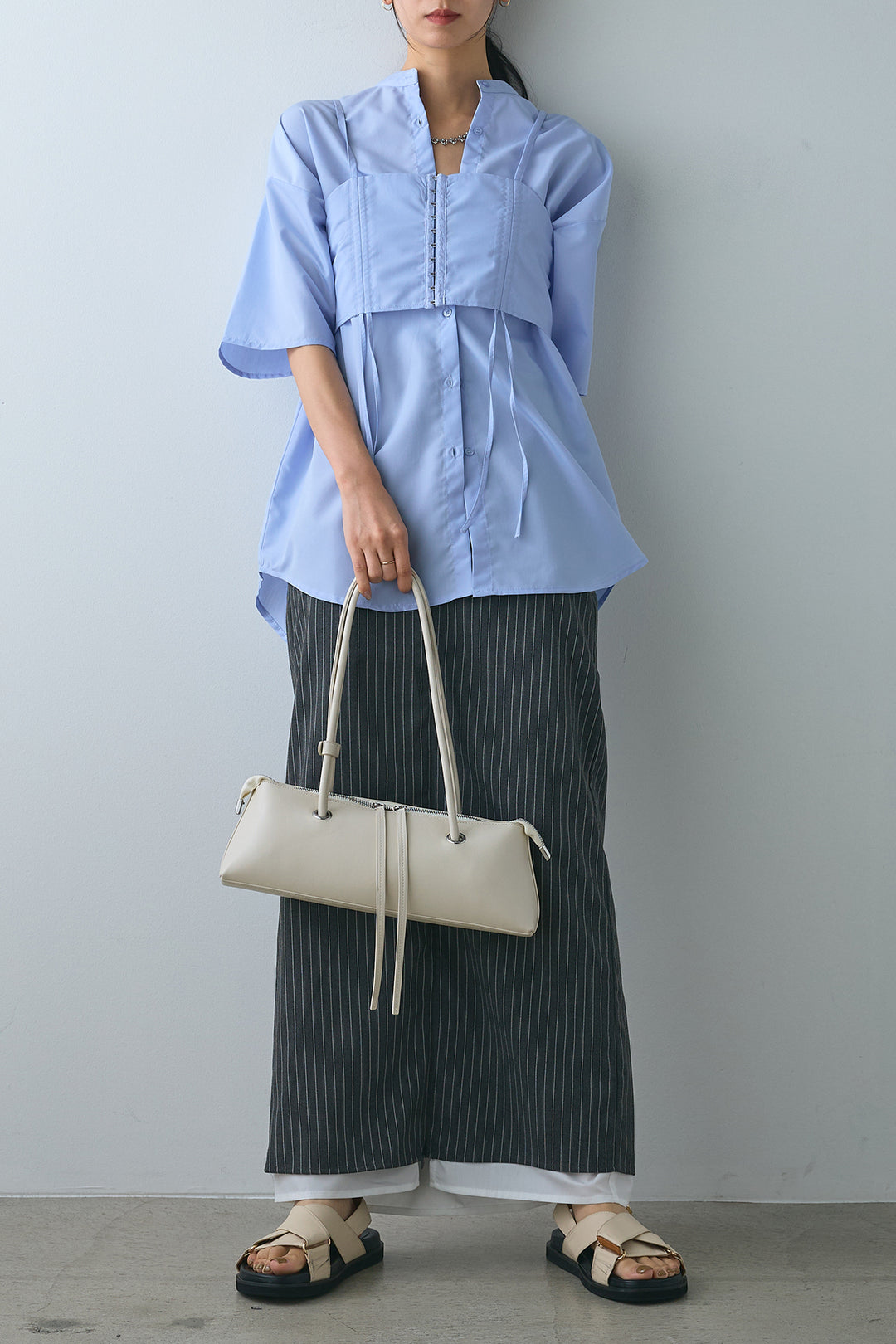 [SET]ホックビスチェ付きバンドカラーシャツ+ストライプストレートスカート(2set)