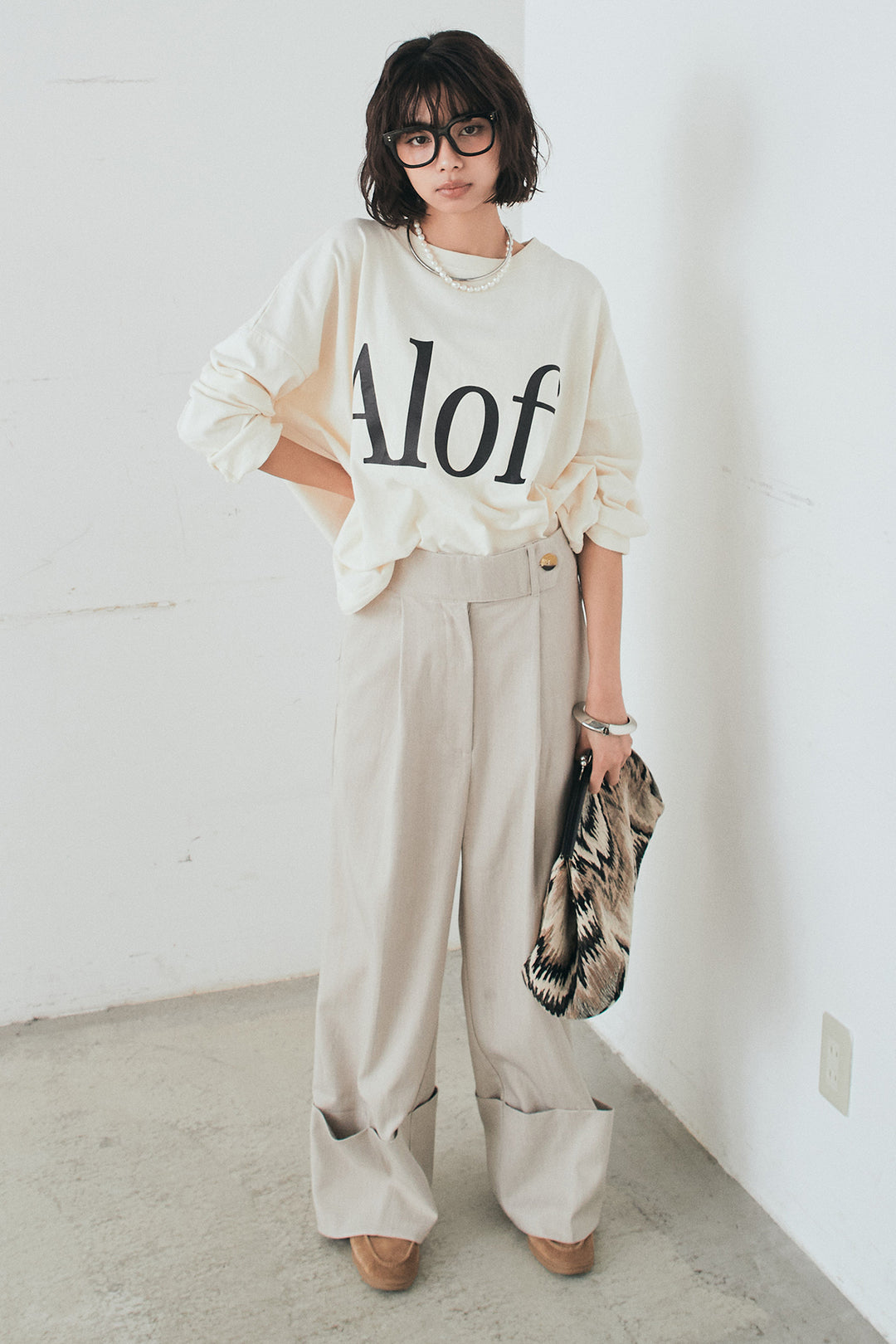 [SET]裾センタードロストロゴプリントワイドTシャツ+センタープレスセミワイドパンツ(2set)