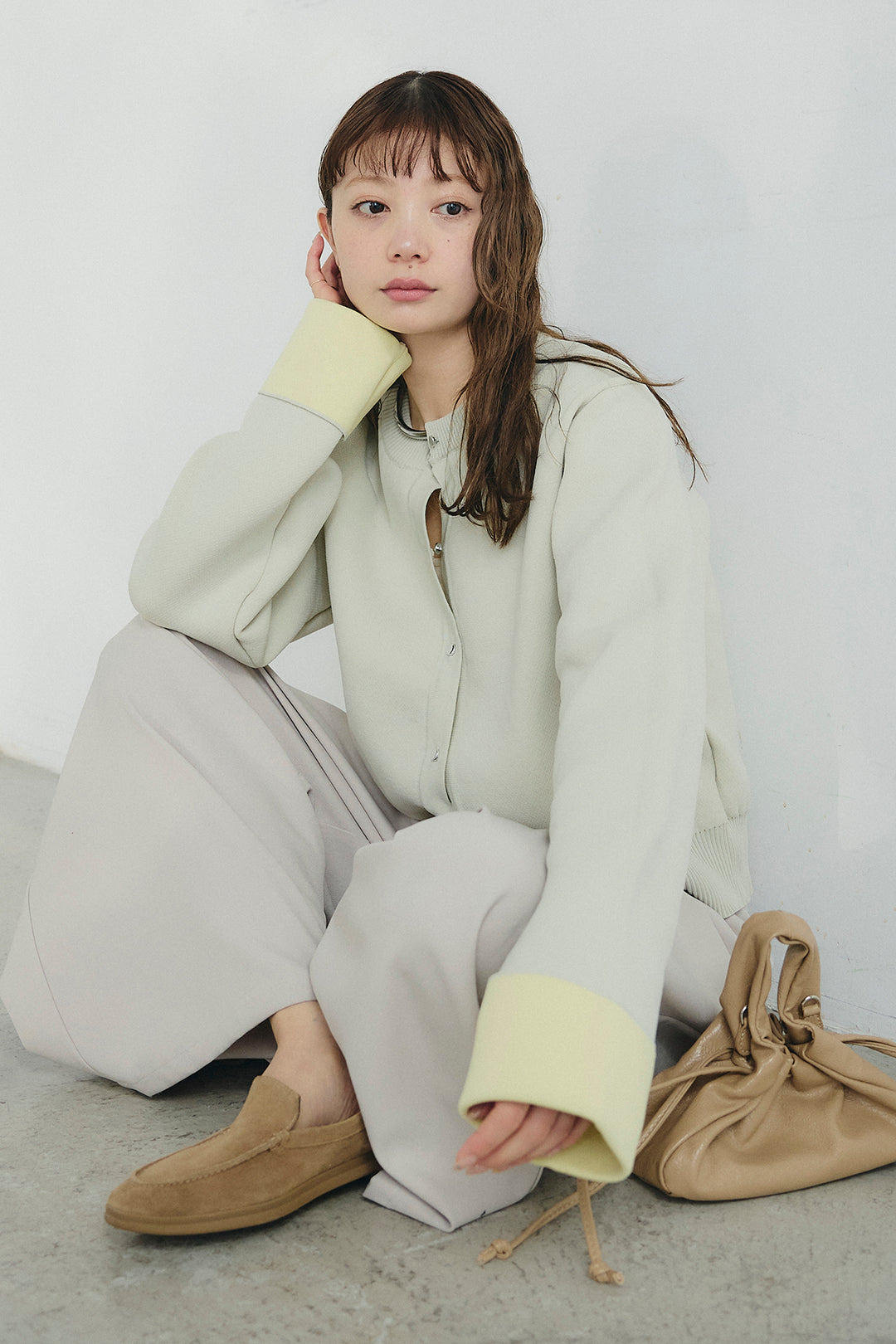 [SET]リバーシブル配色ニットカーディガン+ベルト付きツータックワイドパンツ(2set)