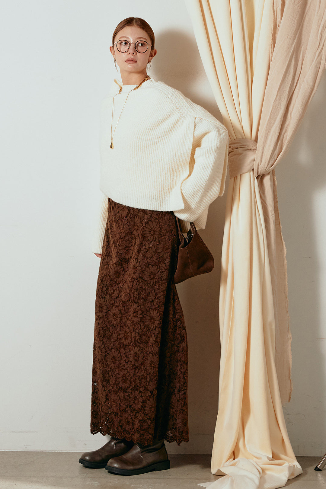 [SET]ケープデザインリブニットトップス+花柄刺繍ベロアフレアスカート(2set)