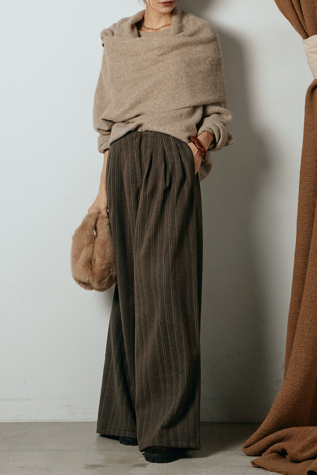 [SET]ネック巻きデザインニットトップス+タック入りマルチストライプ柄ワイドパンツ(2set)