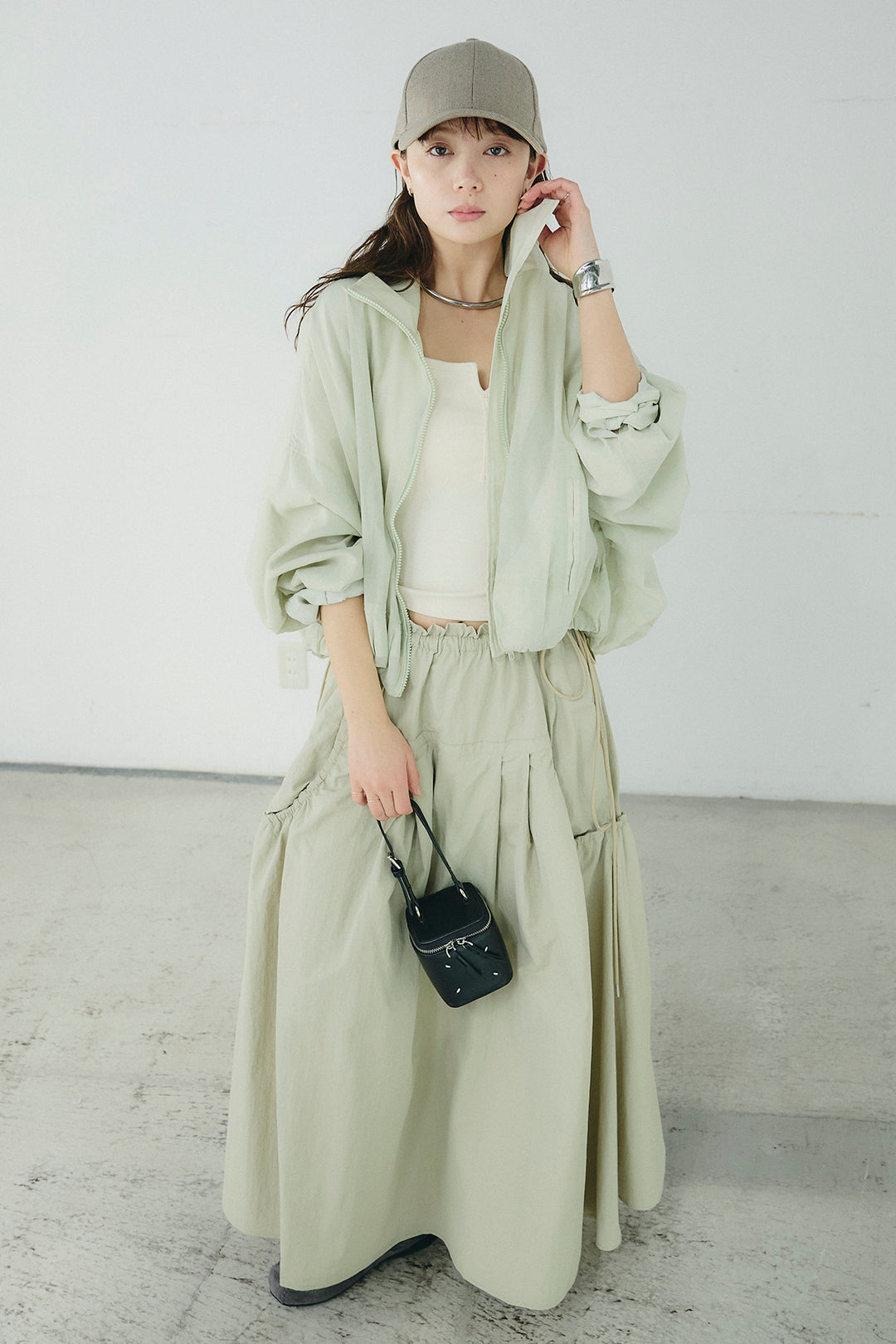 [SET]スタンドネックシアーブルゾン+ナイロンデザインフレアスカート(2set)