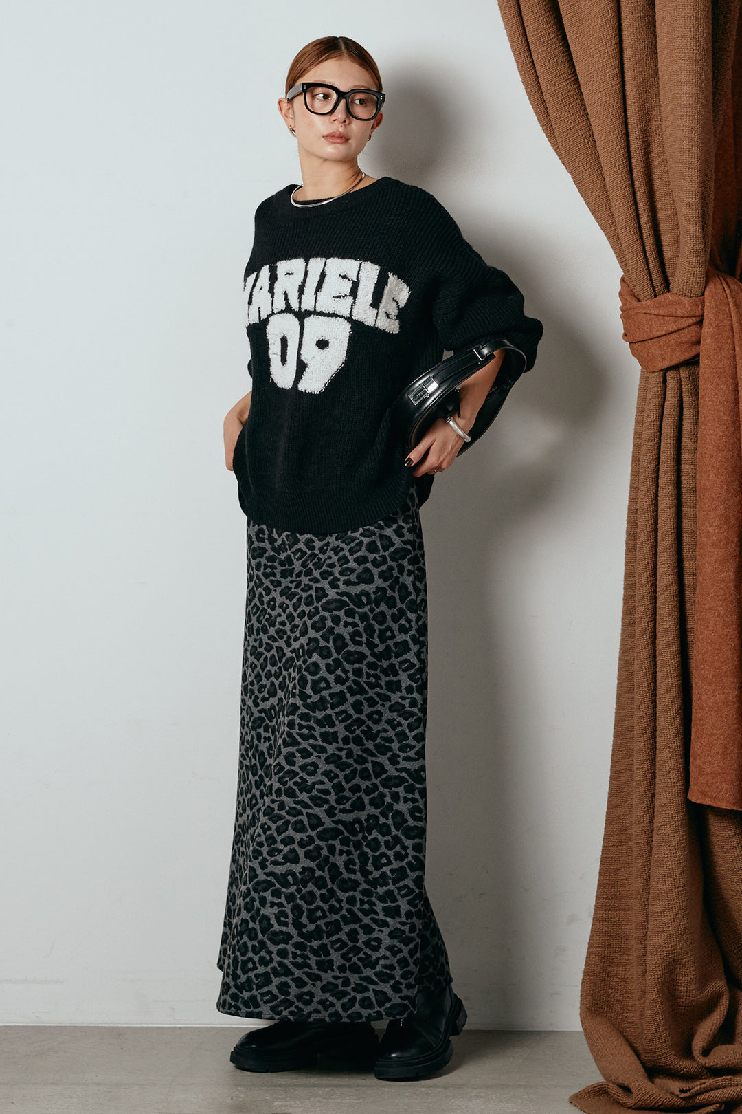 [SET]ロゴジャガードニットトップス+レオパードロングスカート(2set)