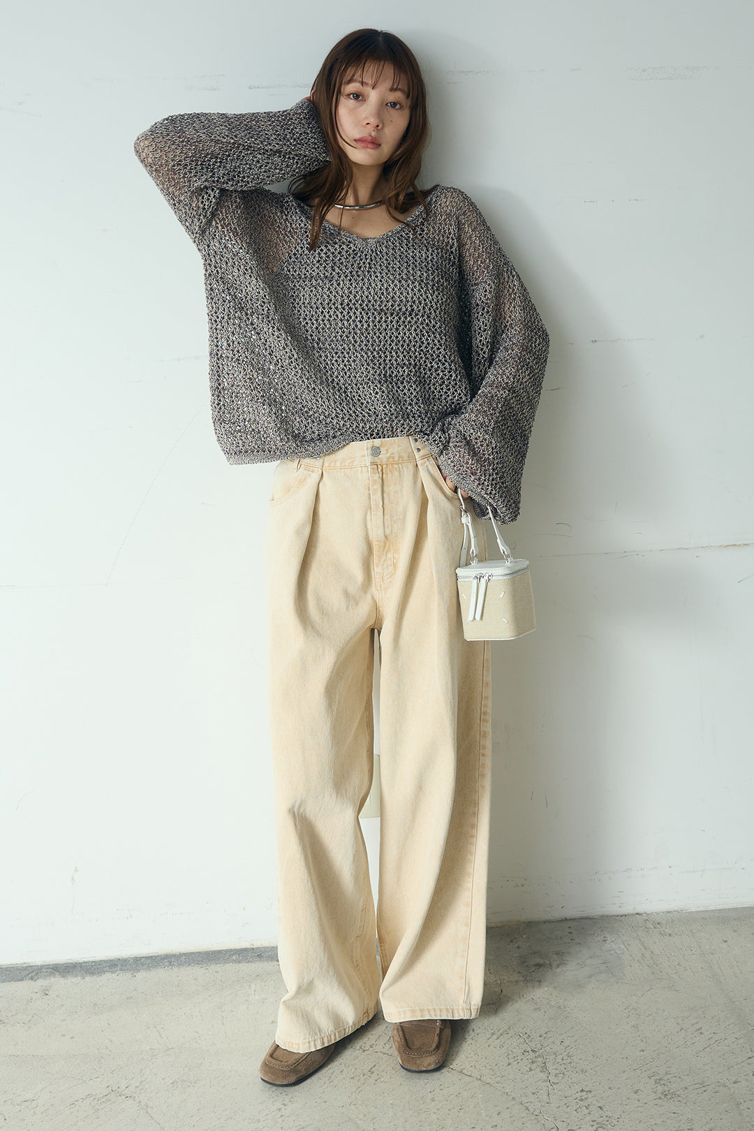 [SET]メッシュ編みビスチェセットVネックプルオーバー+カラーデニムタックカーブパンツ(2set)