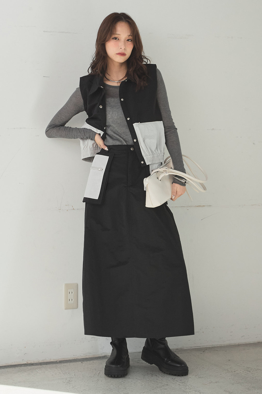 [SET]襟付きナイロンベスト+サイドデザインナイロンスカート+リブシアークルーネック長袖トップス(3set)