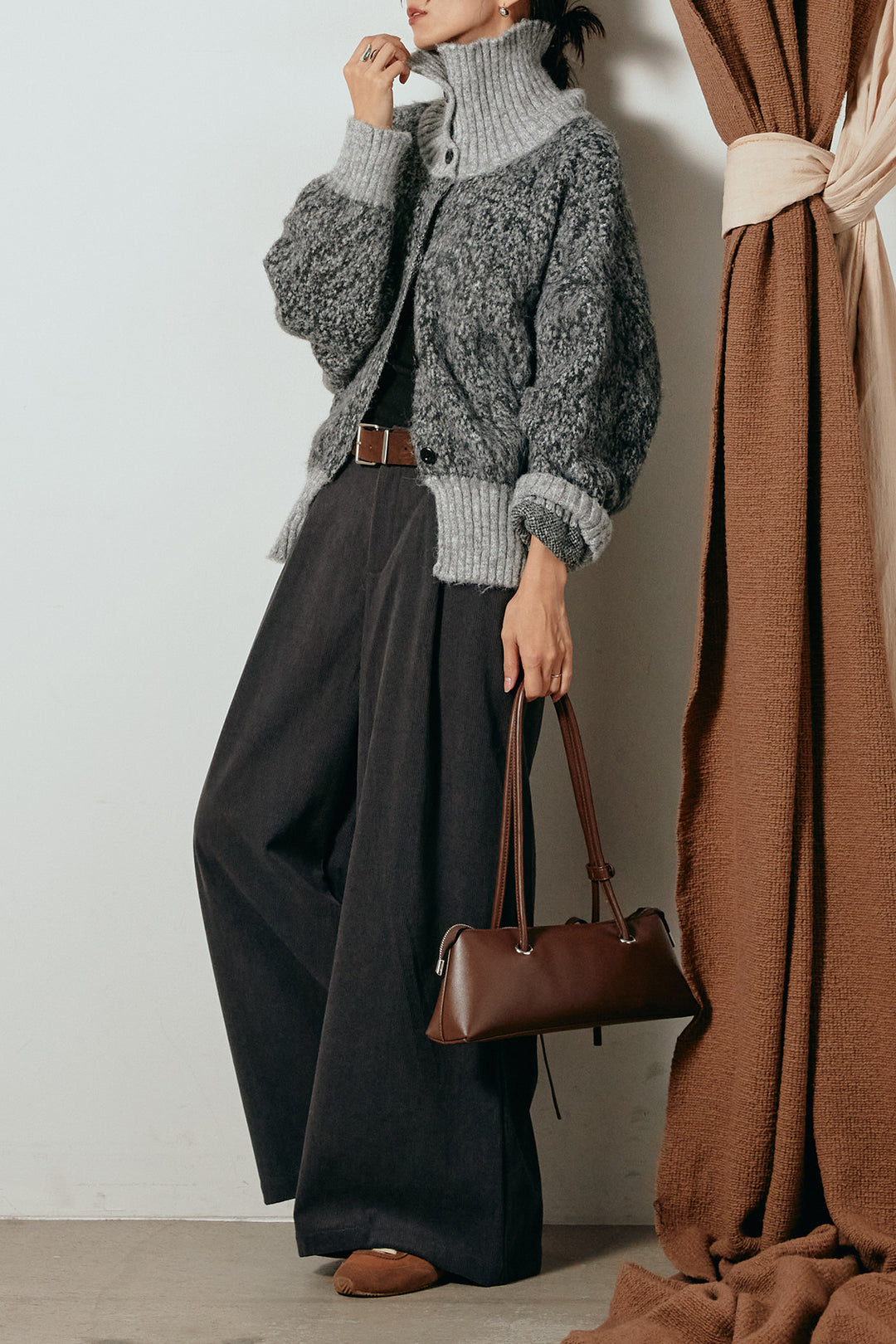 [SET]ハイネックミックスニットトップス+太ベルト付きコーデュロイタックパンツ(2set)