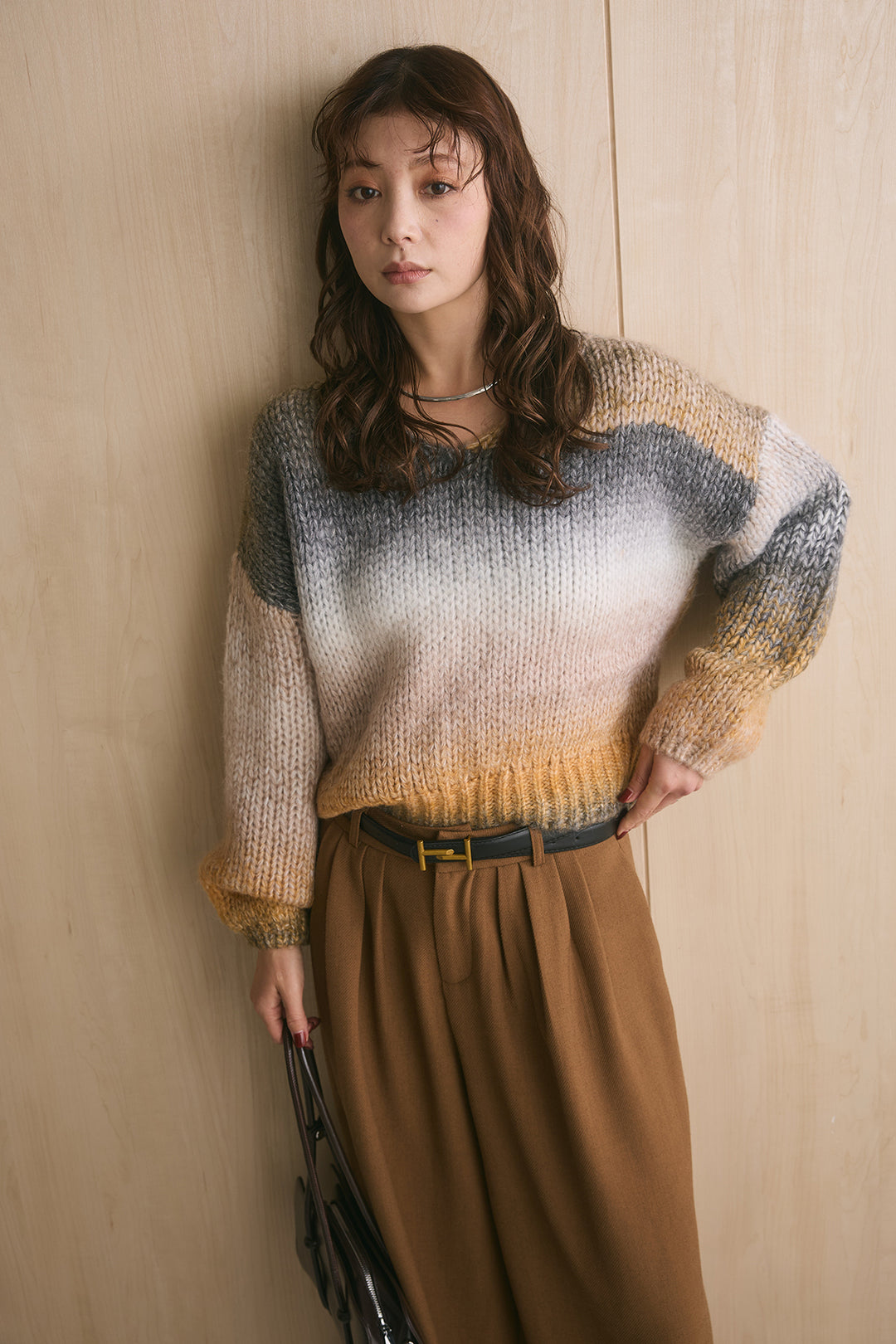 [SET]ミックスグラデーションVネックニット+ゴールドバックルベルト付きタックワイドパンツ(2set)