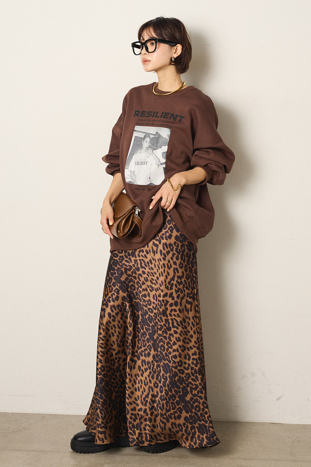 [SET]モノトーンプリントスウェット+レオパード柄サテンスカート(2set)