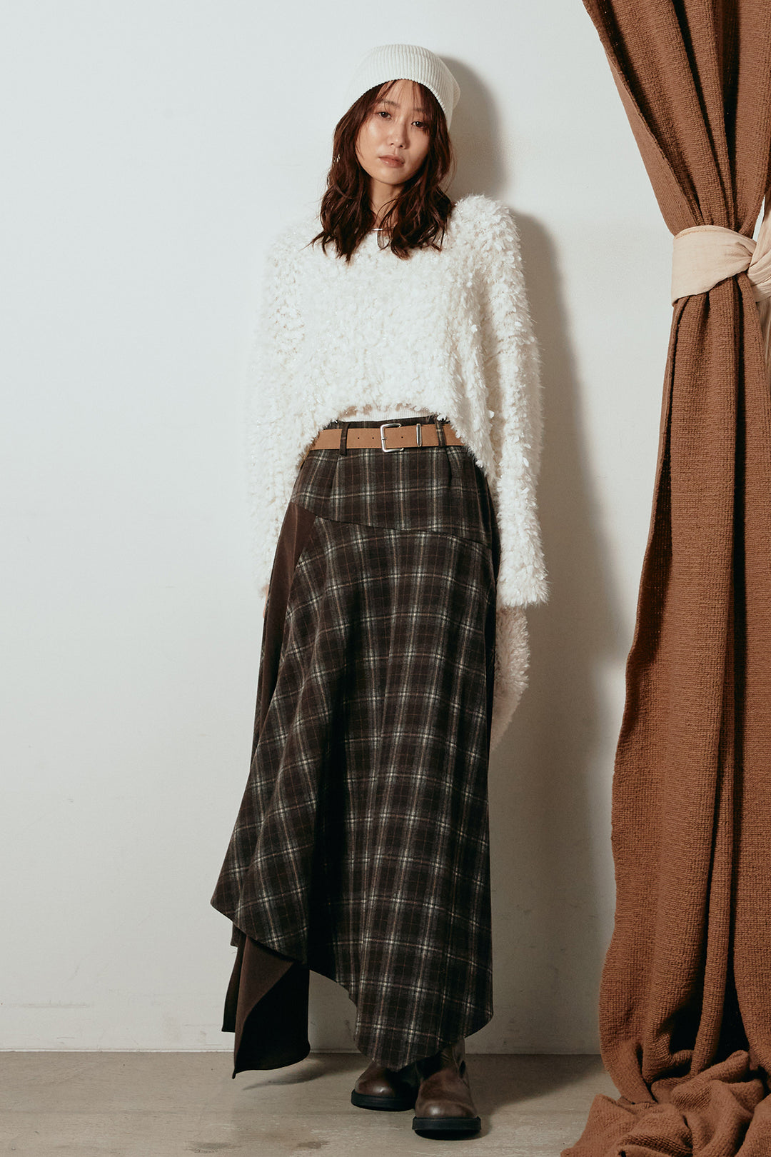 [SET]深Vネックチョウチョヤーンニットトップス+フェイクレザーベルト付き切り替えタータンチェックスカート(2set)