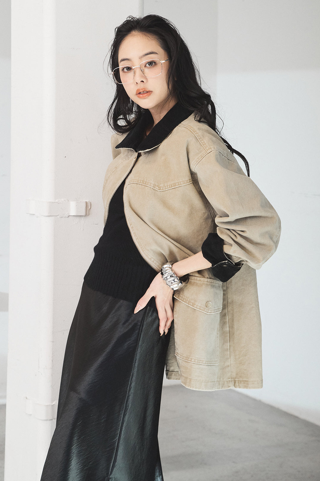 [SET]襟コーデュロイデザインデニム調カバーオール+裾レースデザインサテンスカート(2set)