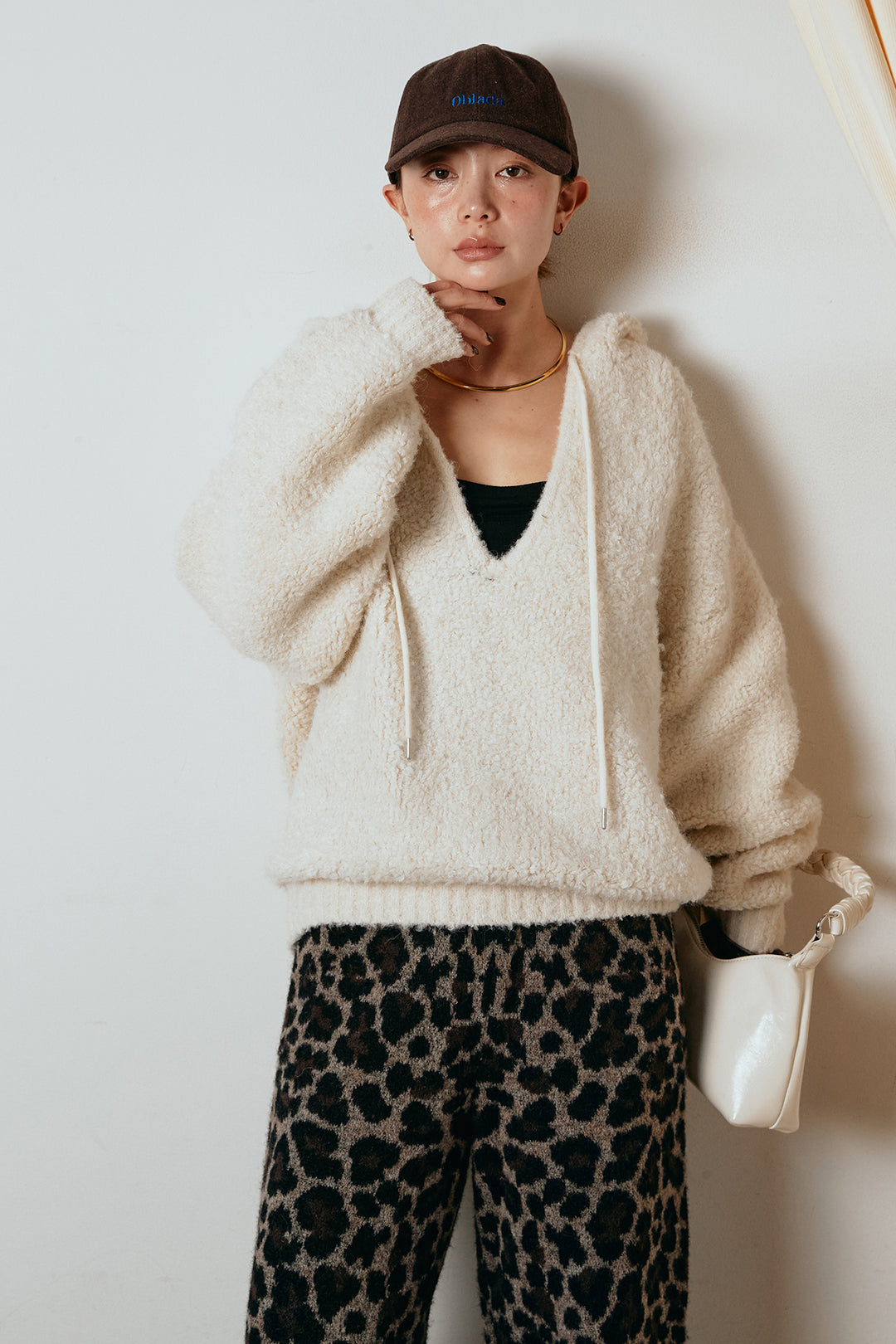 [SET]ブークレキーネックプルオーバー+リラックスレオパード柄ニットパンツ(2set)