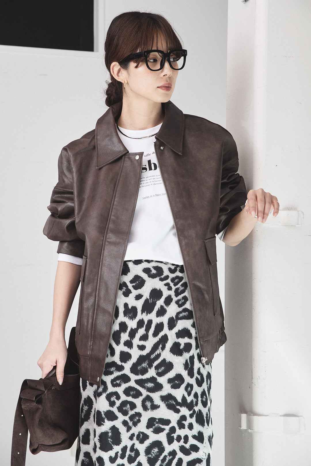 [SET]レザーライクオーバーサイズブルゾン+レオパードサテンナロースカート(2set)