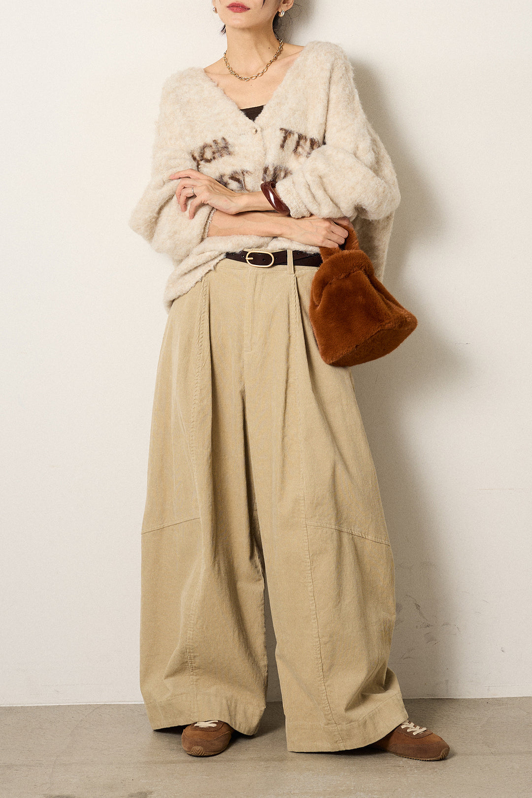 [SET]ウール混透かしロゴニットカーディガン+タック入りコーデュロイワイドパンツ(2set)