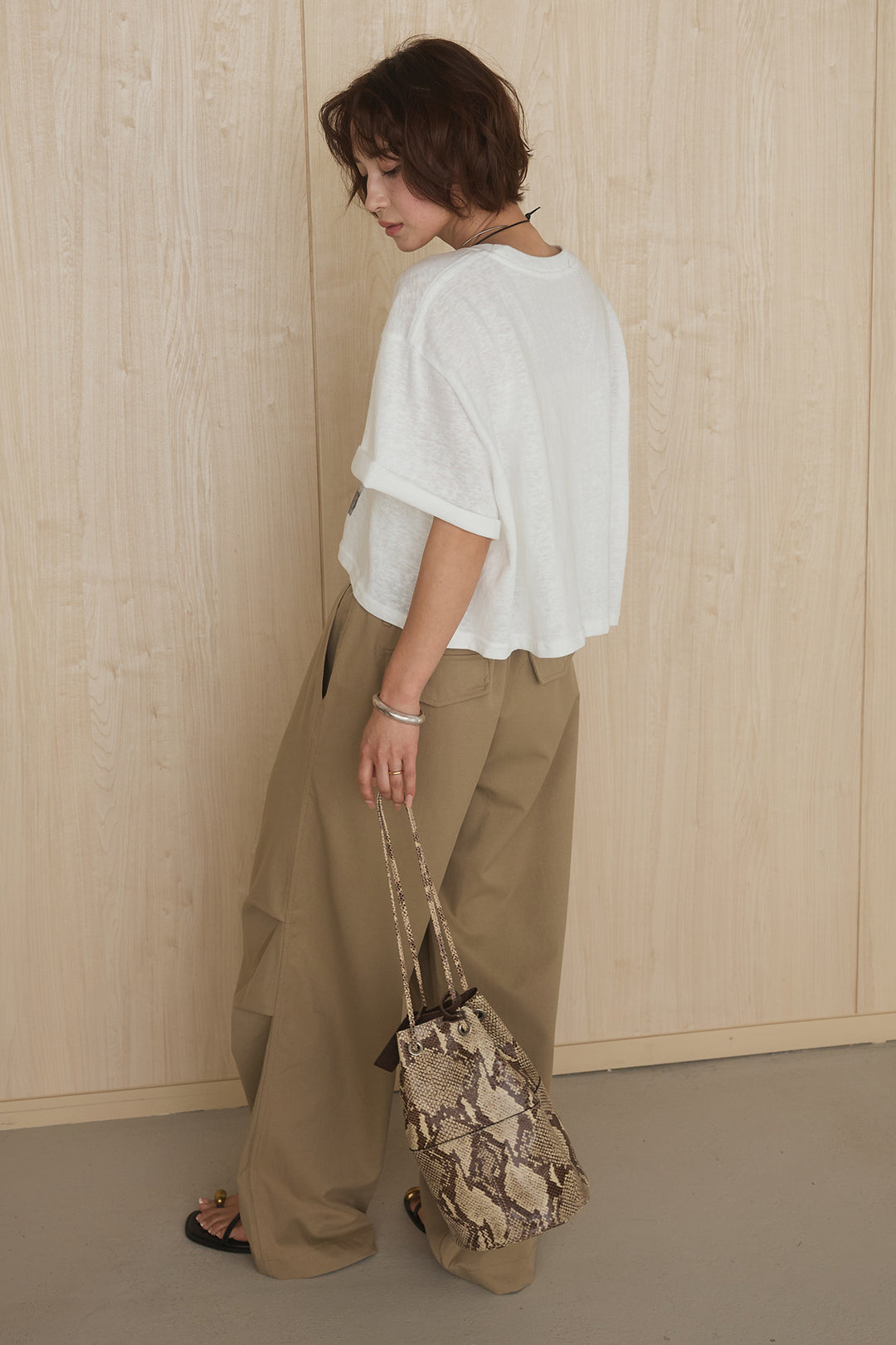 [SET]グラフィックサムデイワイドクロップドT+ニーサイドタックウエストドロストパンツ(2set)