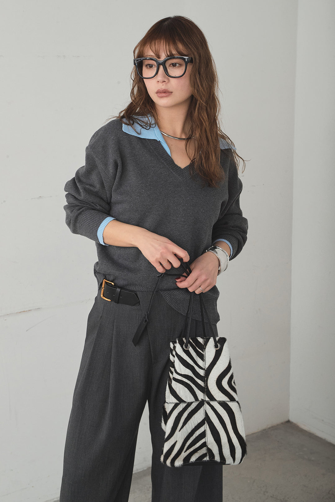 [SET]バイカラーニットレイヤード風プルオーバー+サイドベルトタック入りスラックス(2set)