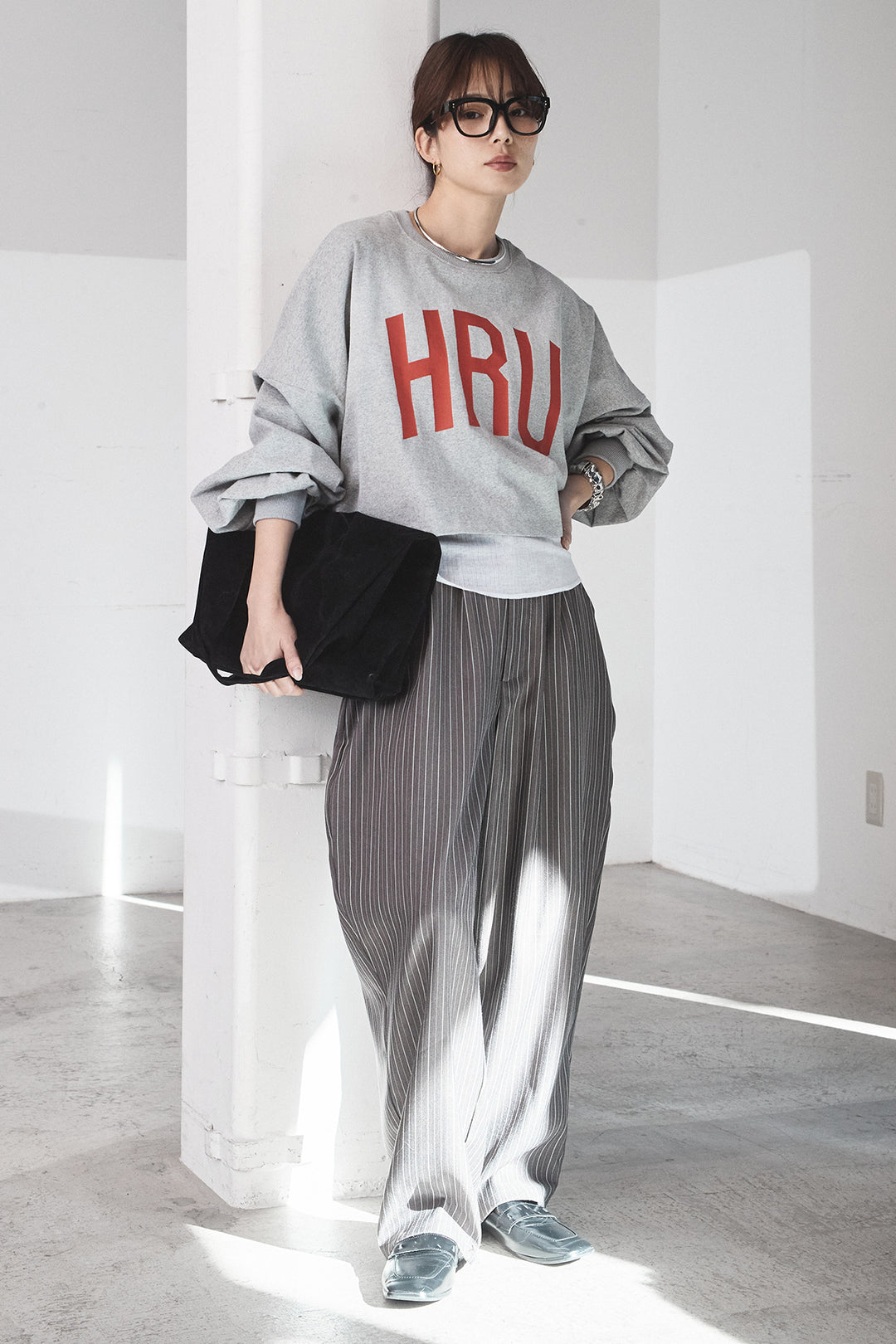 [SET]ビッグロゴHRU袖ボリュームトップス+ヘリンボーンストライプツータックパンツ(2set)