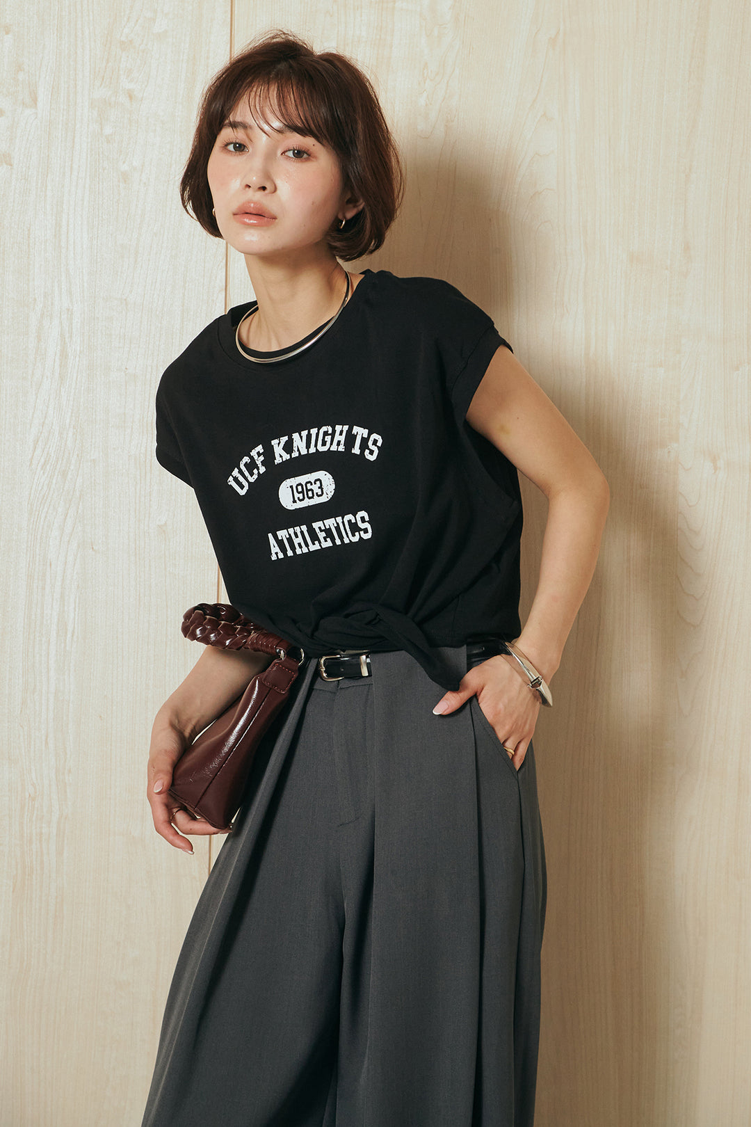 [SET]ヴィンテージロゴフロントノットT+ビックベルトループタックベルト付きワイドパンツ(2set)
