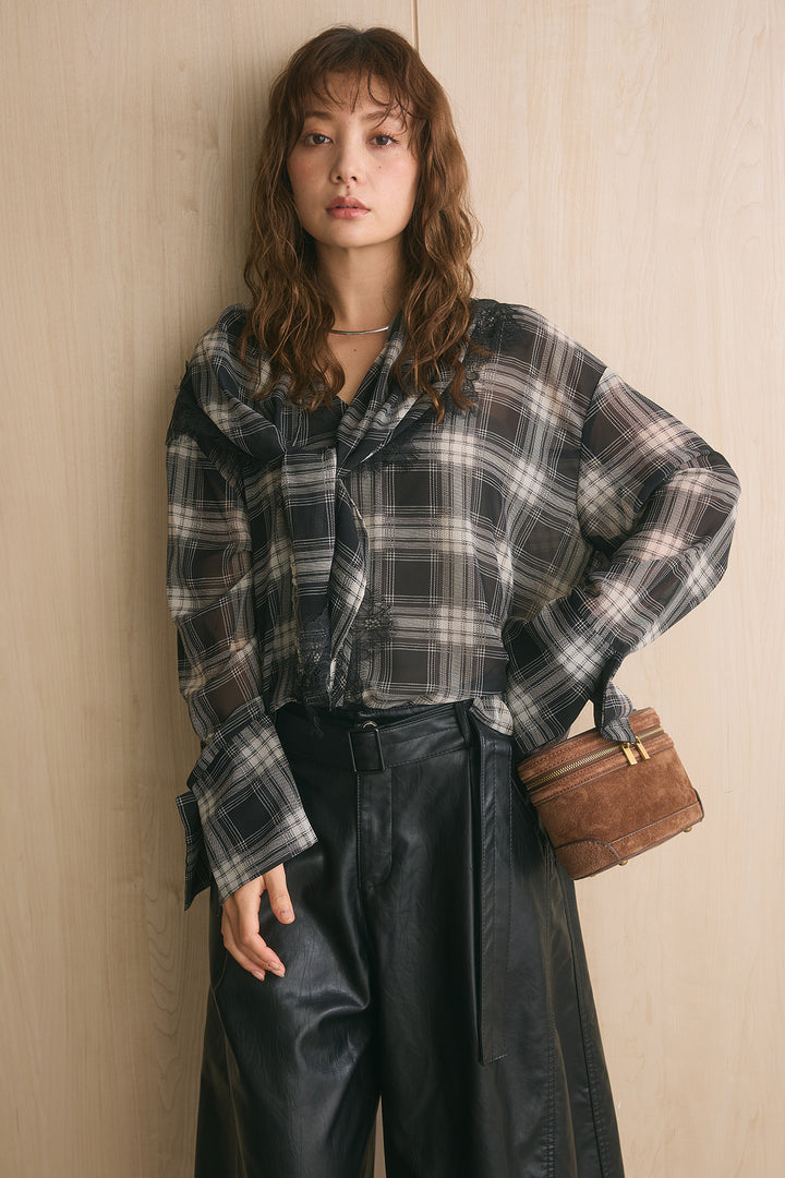 [SET]Vネックオンブレチェックシャツ+ベルト付きレザーライクタックハーフパンツ(2set)