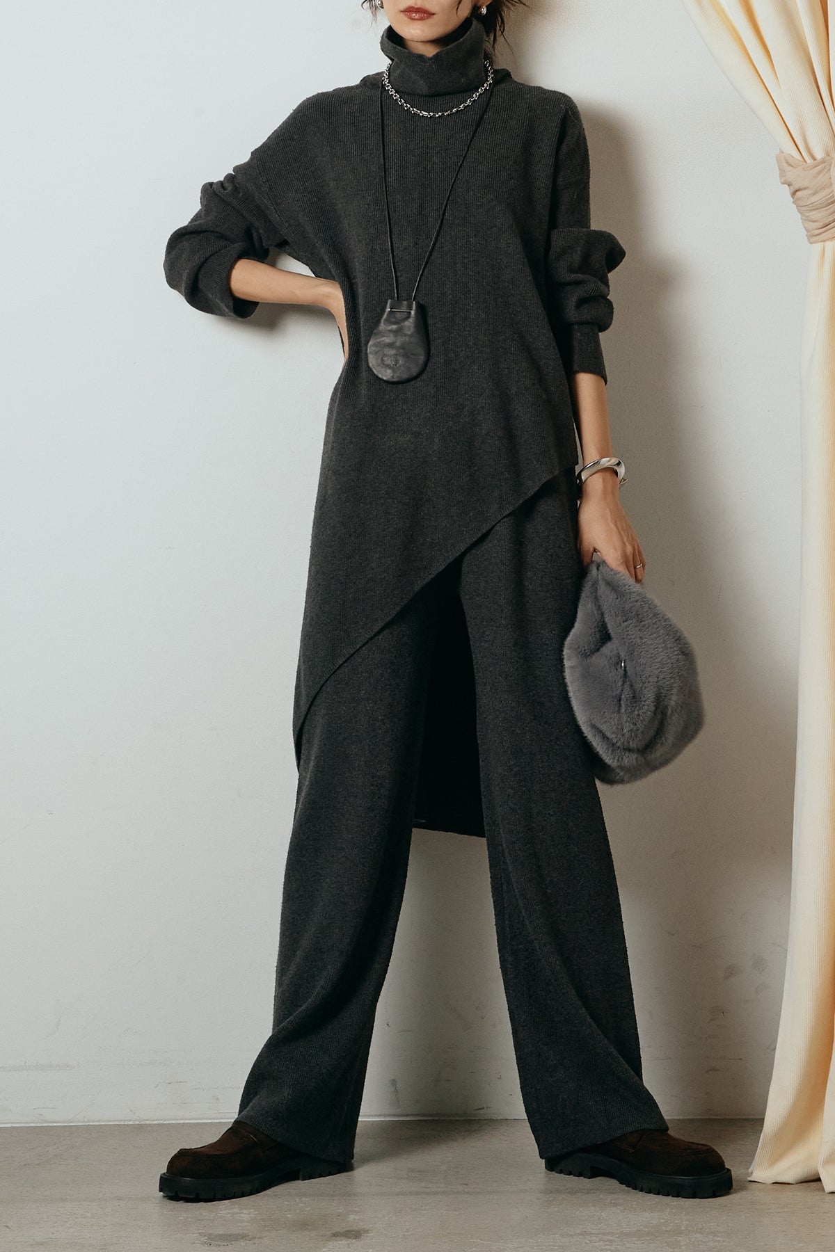 SET]裾アシンメトリーニットSETUP – ESICA