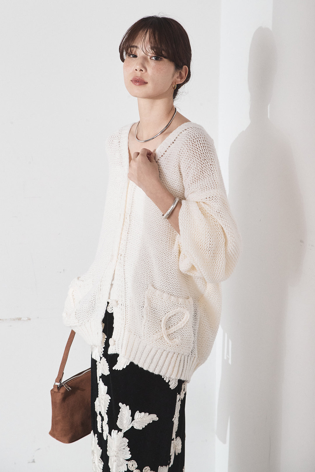 [SET]コード刺繍リラックスニットカーディガン+フラワー刺繍ワイドスカート(2set)