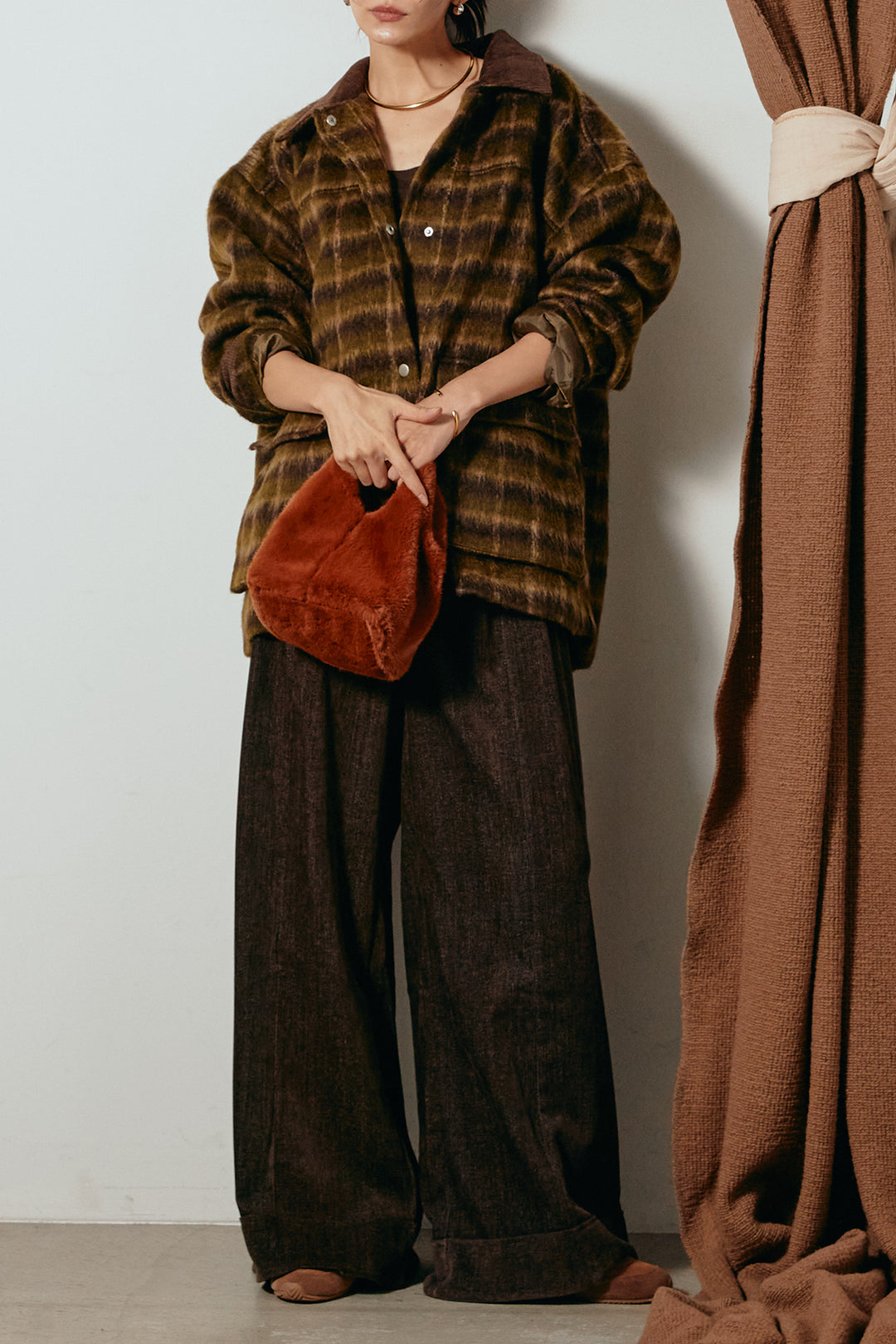 [SET]チェックシャギーミドルカバーオール+フェイクレザーベルト付きスウェードライクワイドパンツ(2set)