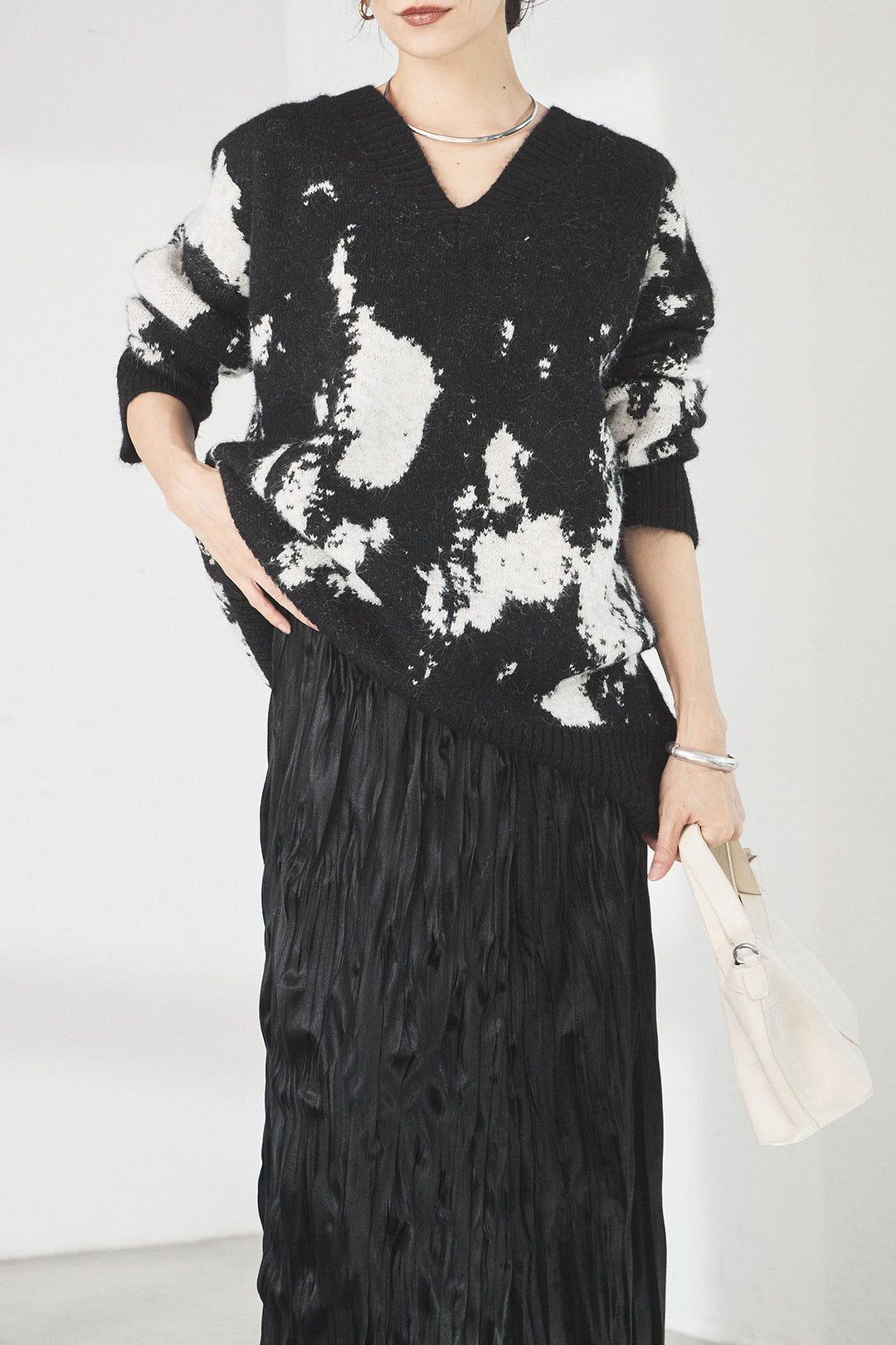 [SET]アブストラクト柄ニットプルオーバー+ベロアロングプリーツスカート(2set)