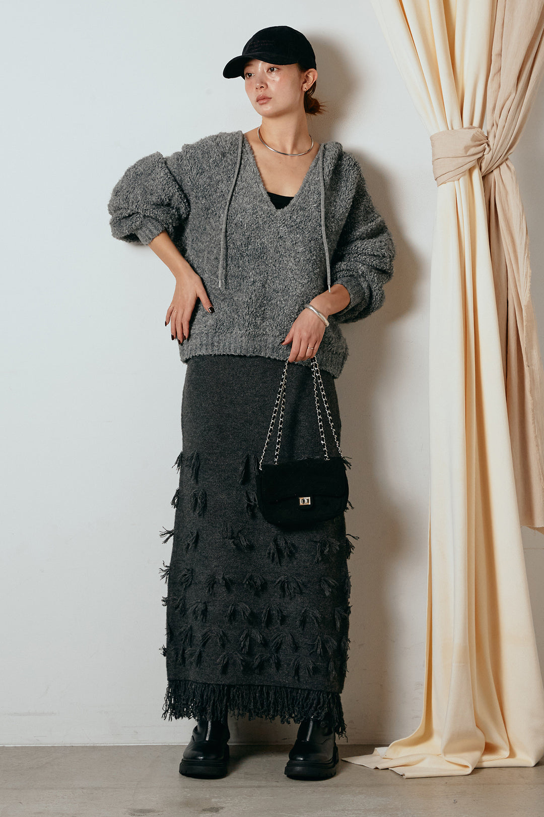 [SET]ブークレキーネックプルオーバー+ポイントフリンジニットナロースカート(2set)