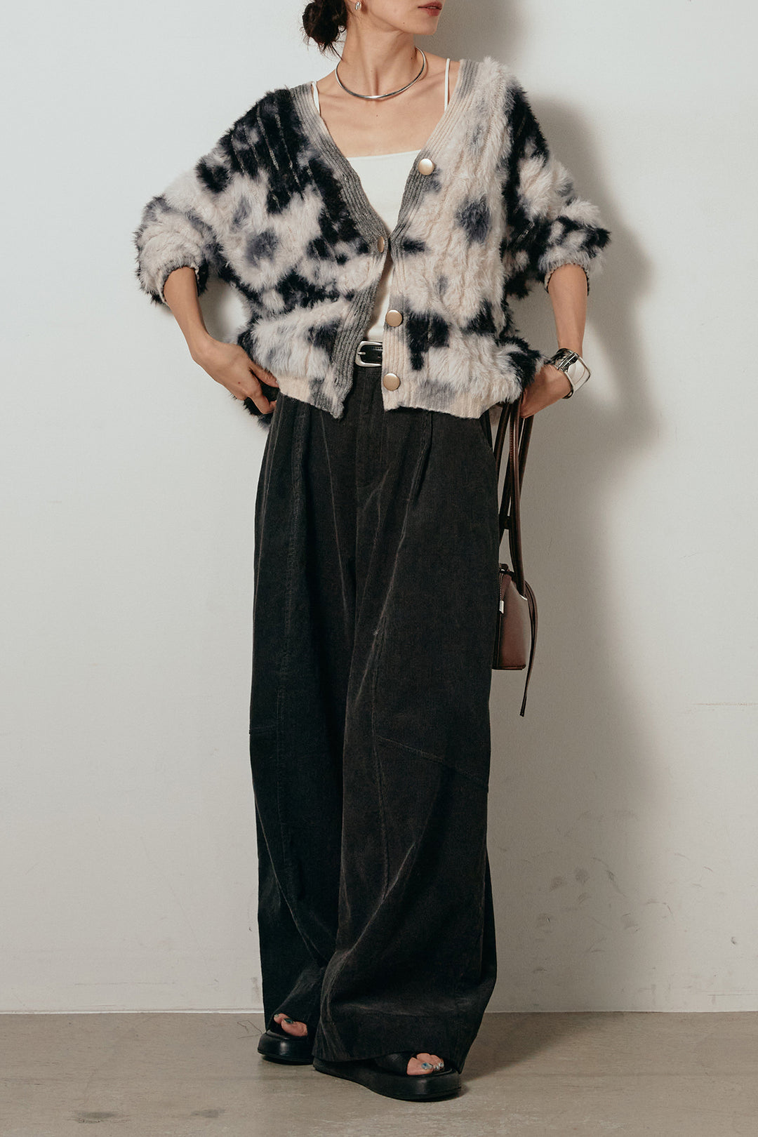 【着回しセット】[SET]タイダイ柄シャギーニットカーディガン+タック入りコーデュロイワイドパンツ+タイダイ柄シャギーニットカーディガン(3set)