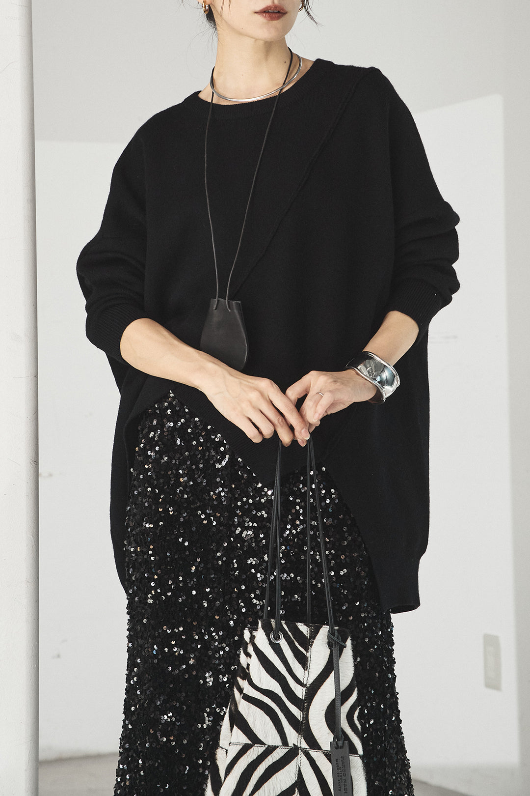 [SET]アシンメトリーデザインニットトップス+スパンコールニットワイドスカート(2set)