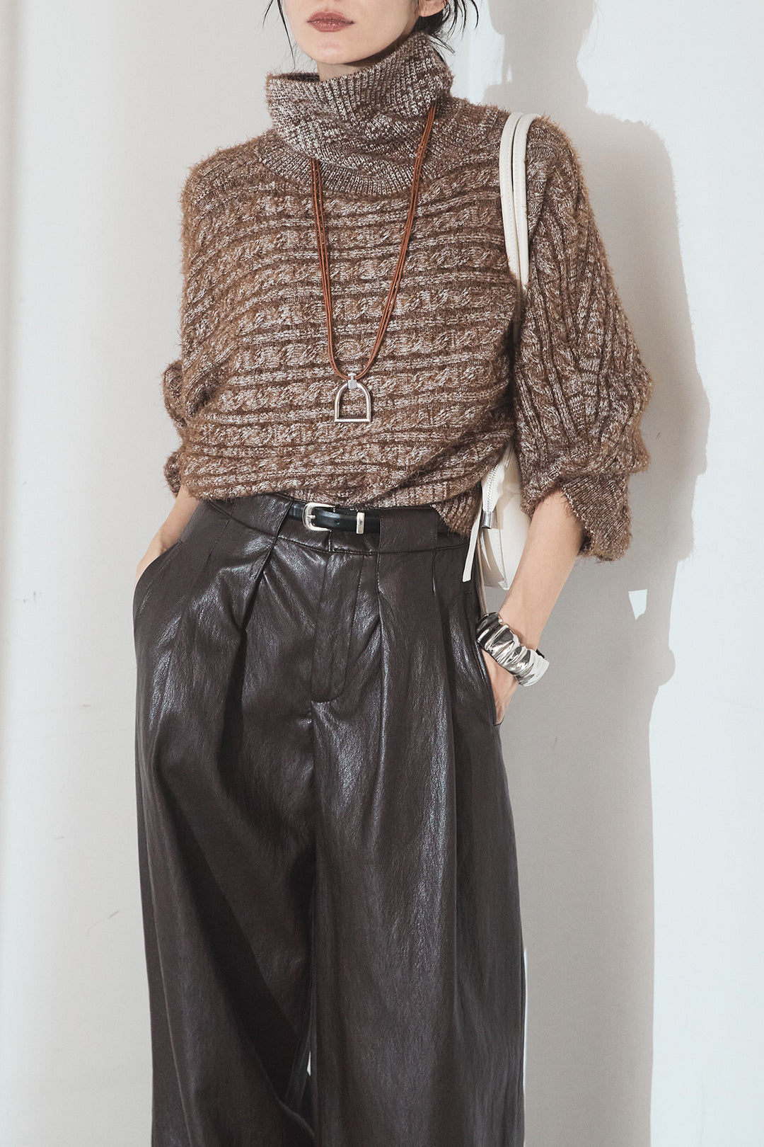 [SET]ミックス編みドルマンニットトップス+ベルト付きレザーライクタックパンツ(2set)