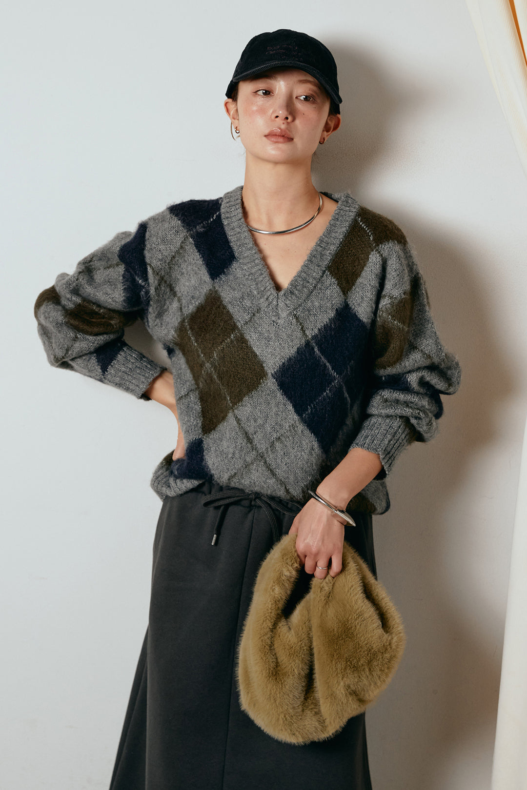 [SET]アクリルモヘアアーガイルVネックプルオーバー+裏起毛スウェットロングマキシスカート(2set)