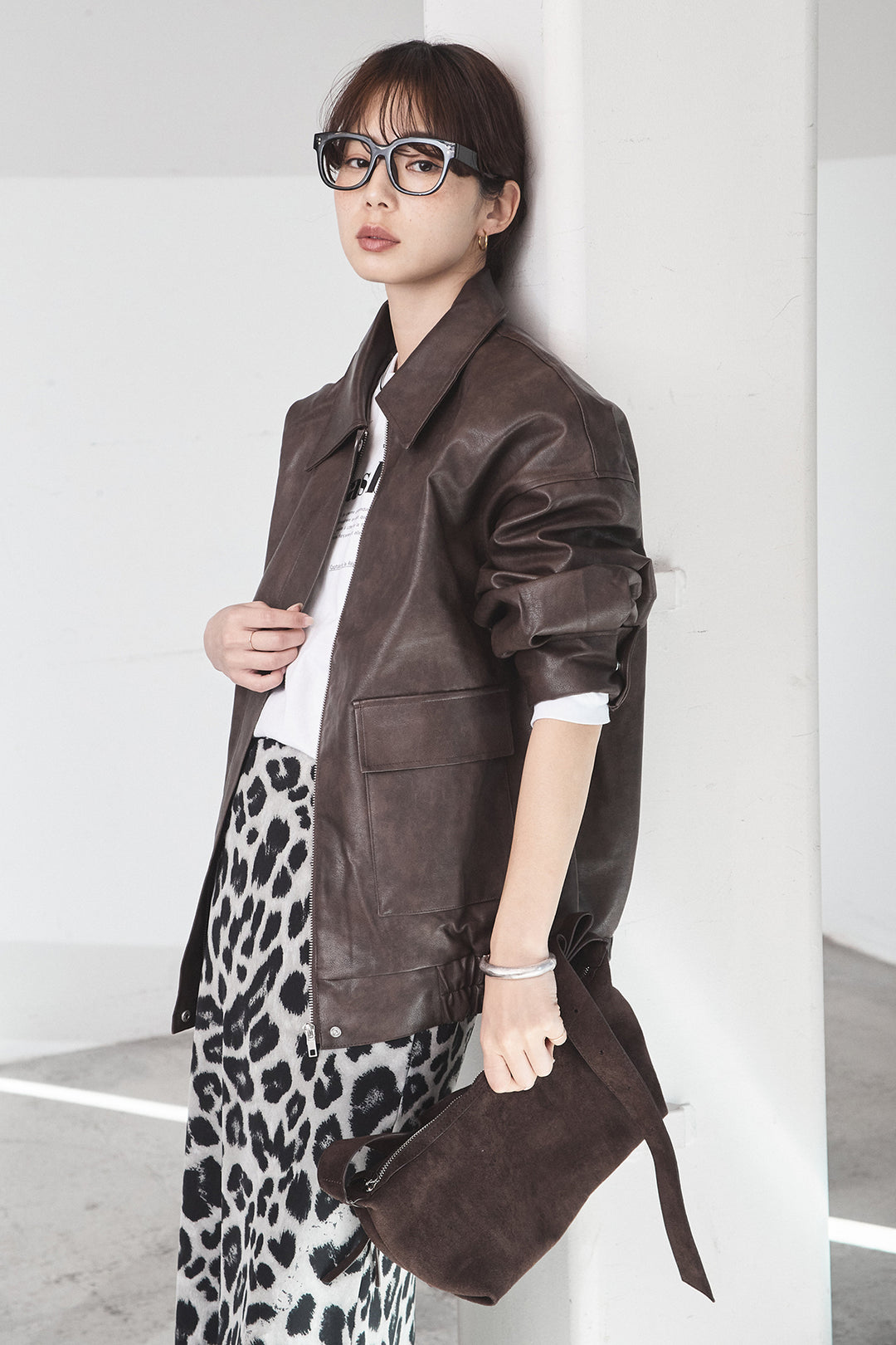 [SET]レザーライクオーバーサイズブルゾン+レオパードサテンナロースカート(2set)