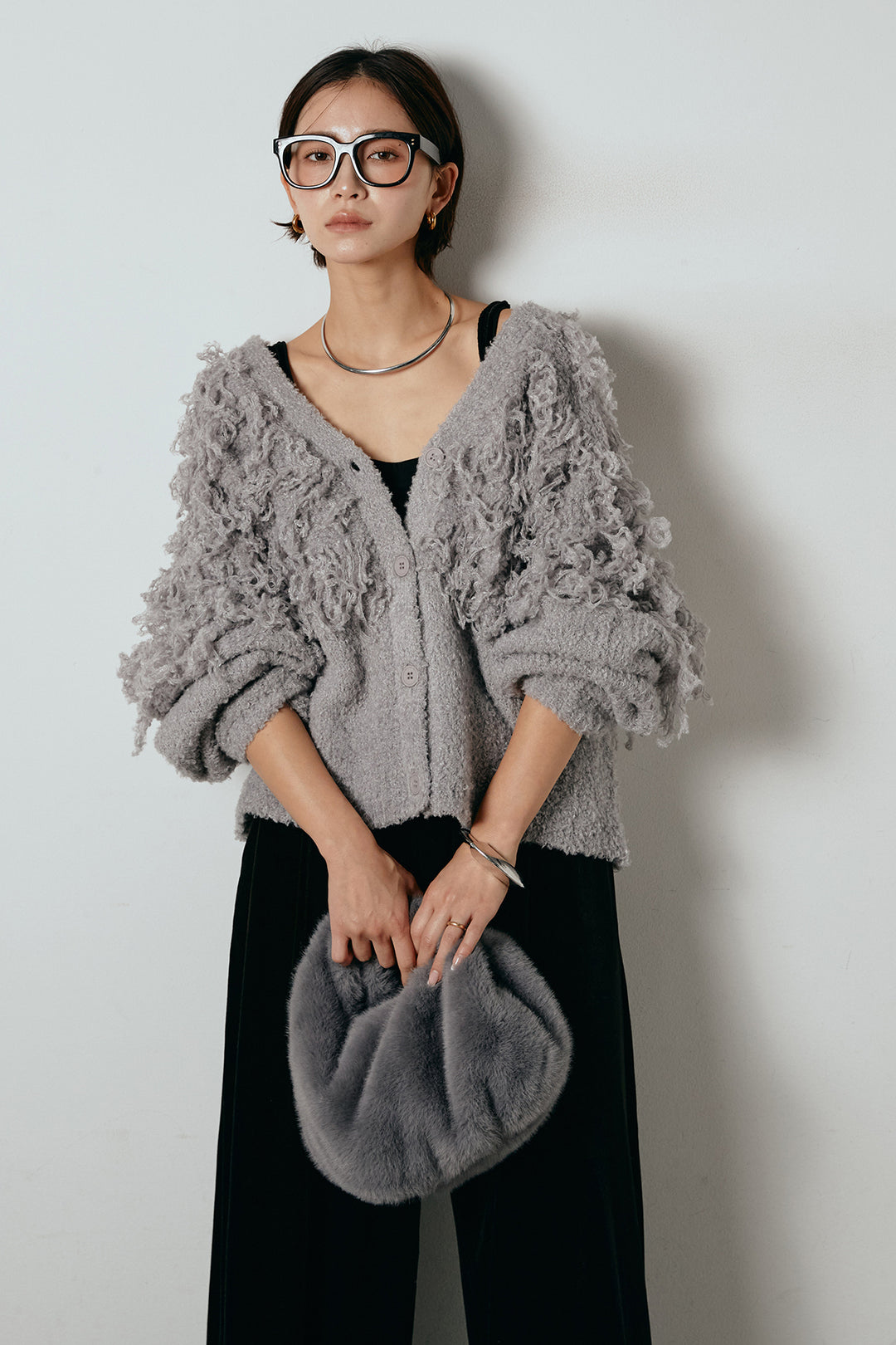 [SET]ループ編みVネックニットカーディガン+ベロアサスペンダー付きパンツ(2set)