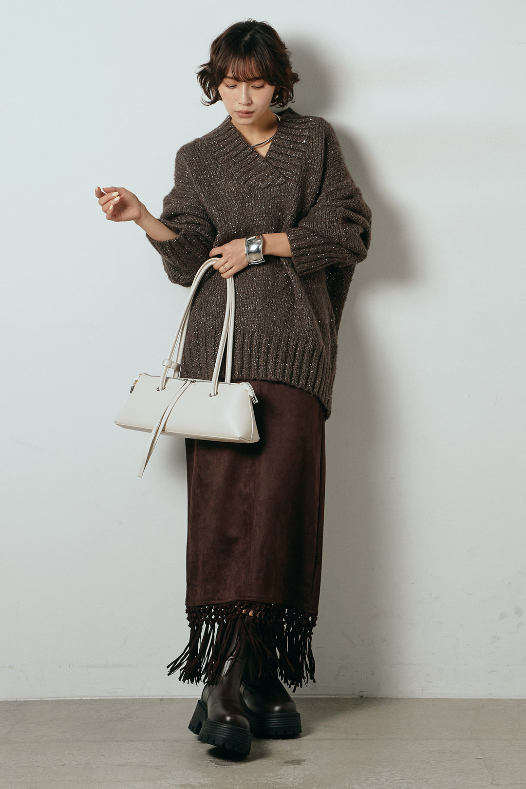 [SET]Vネックラメニットトップス+スウェードライク裾フリンジスカート(2set)