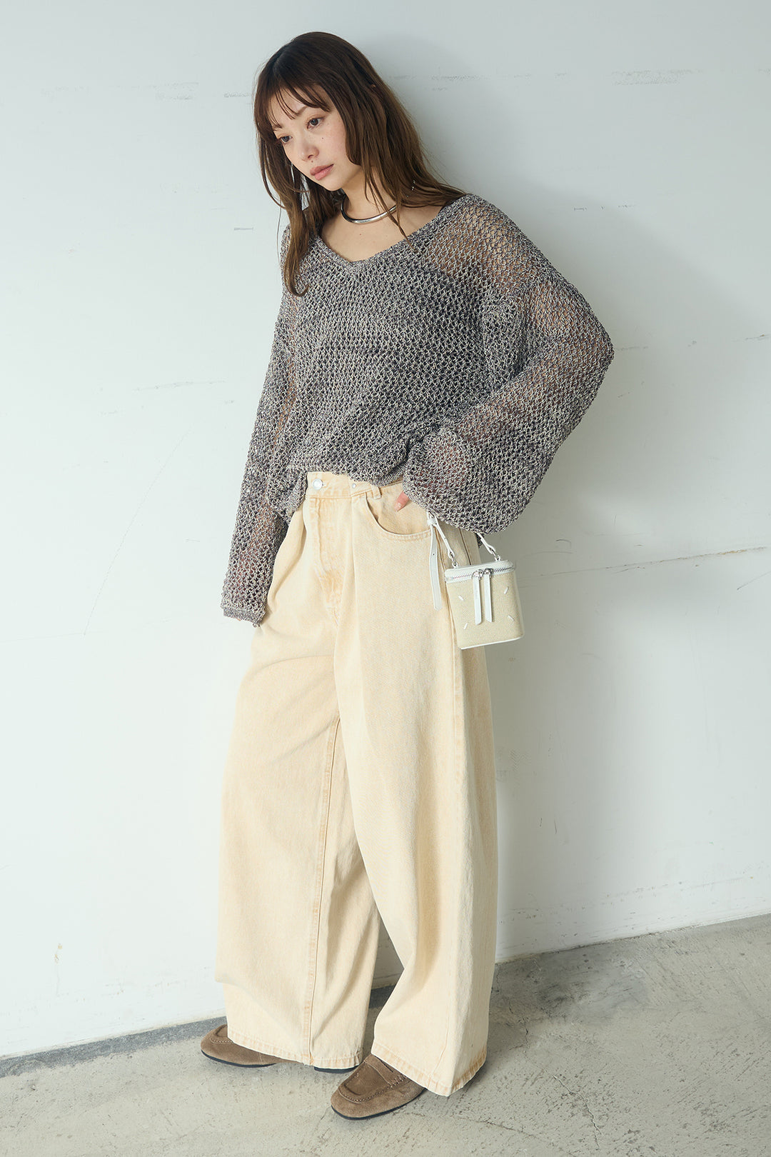 [SET]メッシュ編みビスチェセットVネックプルオーバー+カラーデニムタックカーブパンツ(2set)