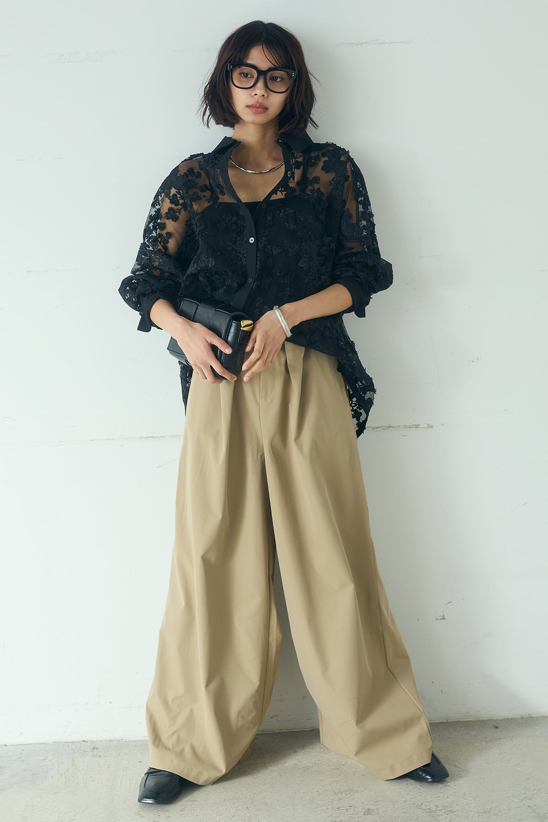 [SET]立体フラワー刺繍レースシャツ+ベルトループデザインハイウエストタックパンツ(2set)