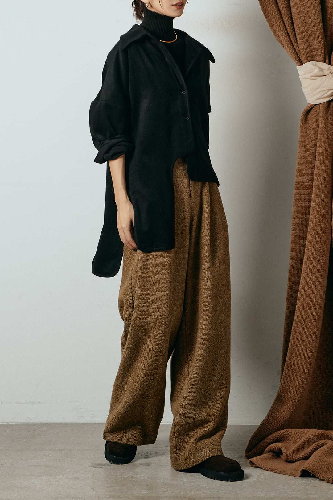 [SET]裾アシンメトリーデザインシャツ+タックツイードワイドパンツ+リブニットシームレスタートルプルオーバー(3set)