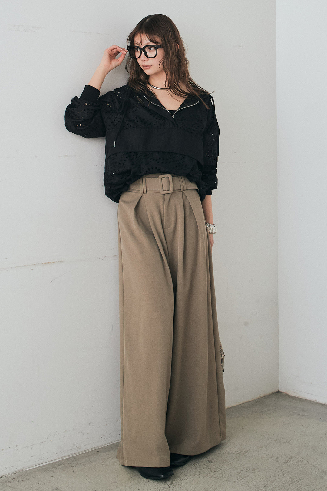 [SET]レースハーフジップアップフーディー+ベルト付きツータックワイドパンツ(2set)