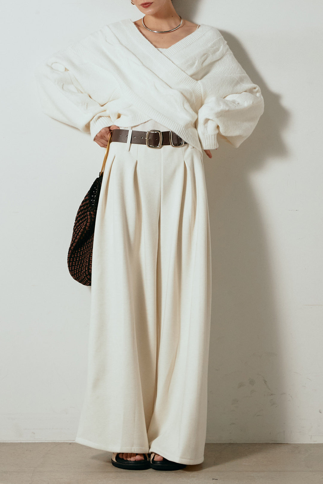 [SET]ケーブルカシュクールニットトップス+フェイクレザー太ベルト付きタックワイドパンツ(2set)