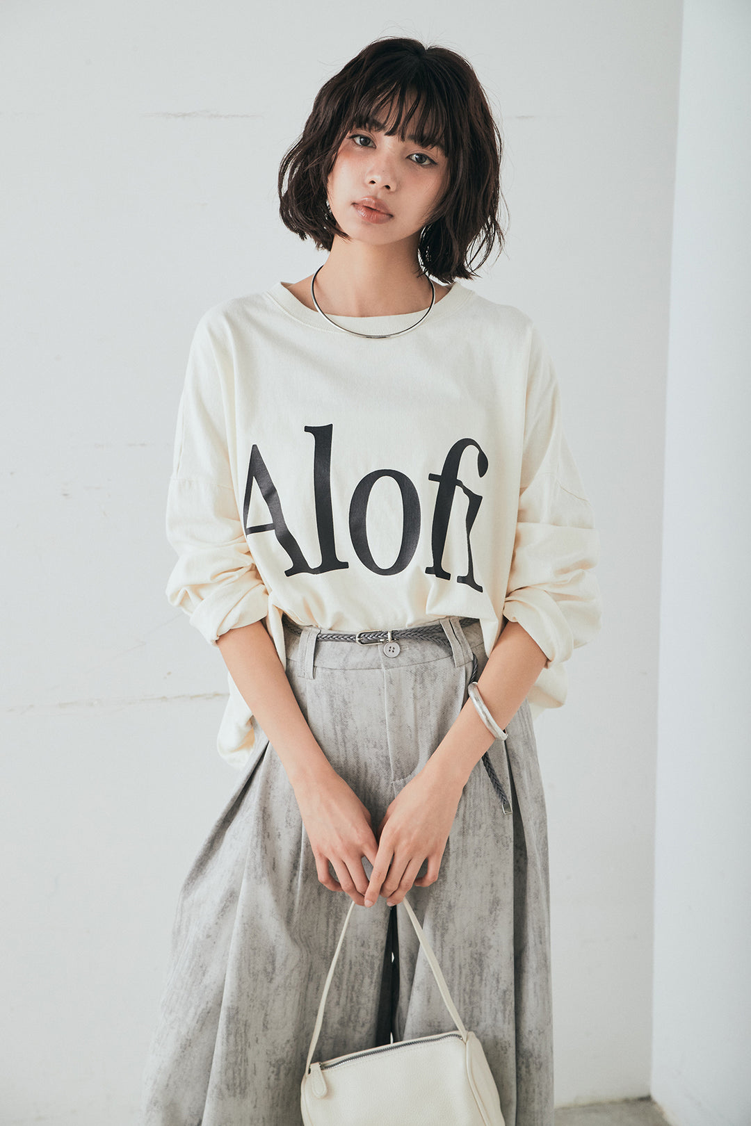 [SET]裾センタードロストロゴプリントワイドTシャツ+紐ベルト付きかすれ柄ワイドスラックス(2set)