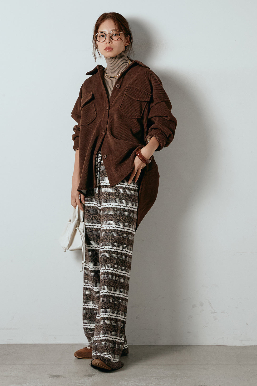 [SET]襟付きコーデュロイポケットシャツ+マルチライン柄リラックスニットパンツ(2set)