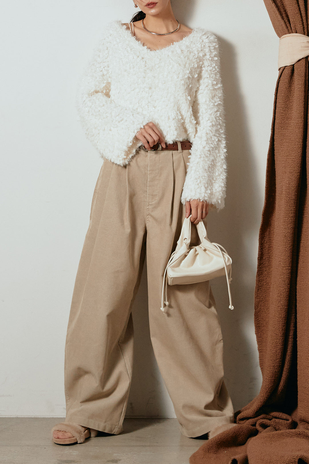 [SET]深Vネックチョウチョヤーンニットトップス+フロントタック入りコーデュロイパンツ(2set)