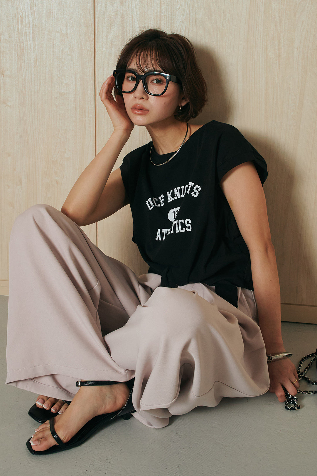 [SET]ヴィンテージロゴフロントノットT+ビックベルトループタックベルト付きワイドパンツ(2set)