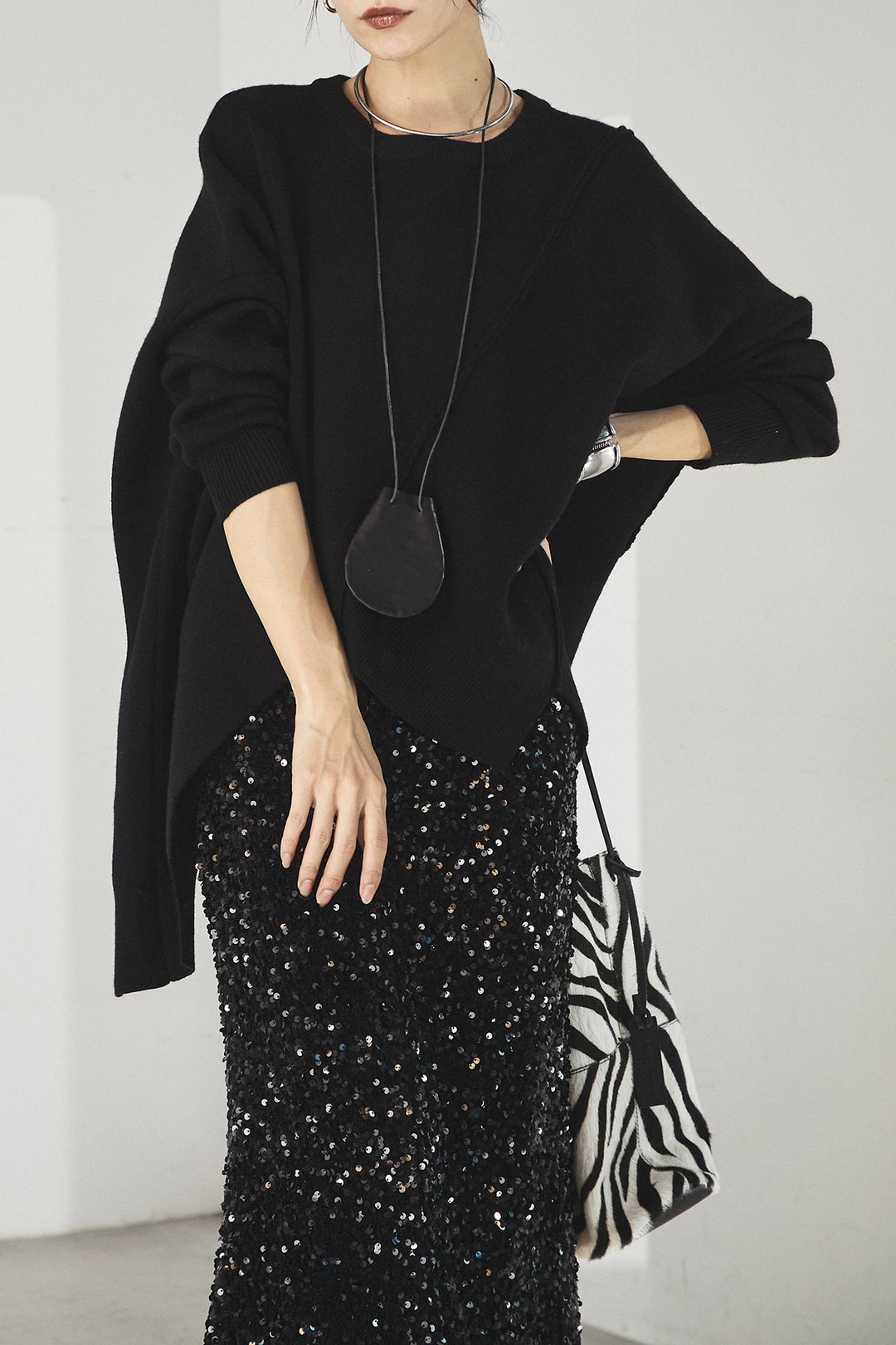 [SET]アシンメトリーデザインニットトップス+スパンコールニットワイドスカート(2set)