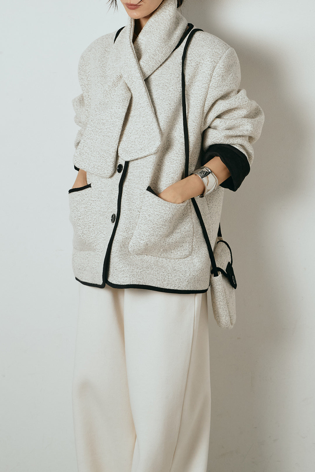 [SET]ノーカラーマフラーバッグ付きアウター+裏起毛スウェットワイドパンツ(2set)