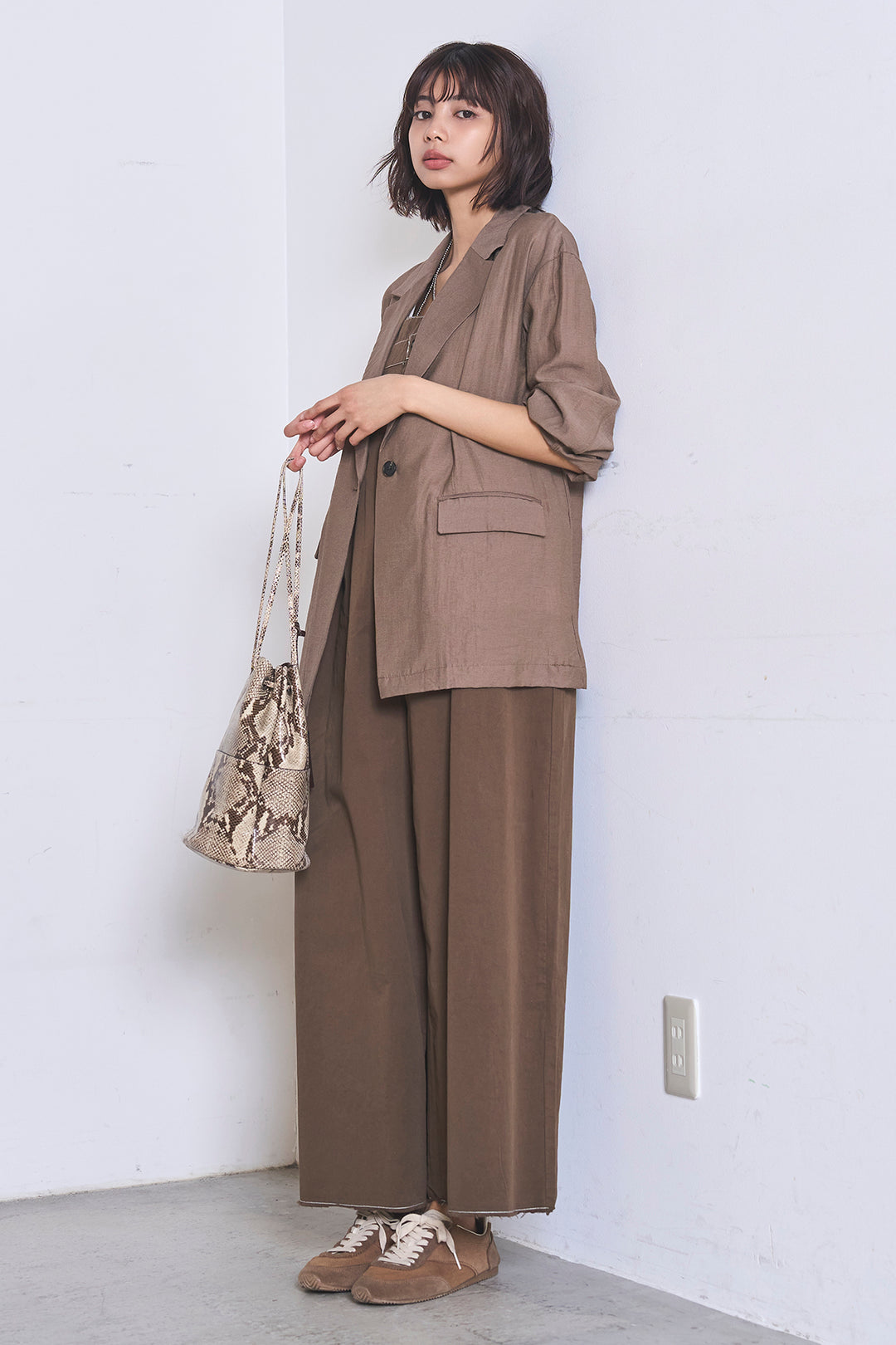 [SET]リネンブレンドテーラードシアージャケット+綿ツイルアシメサロペット(2set)