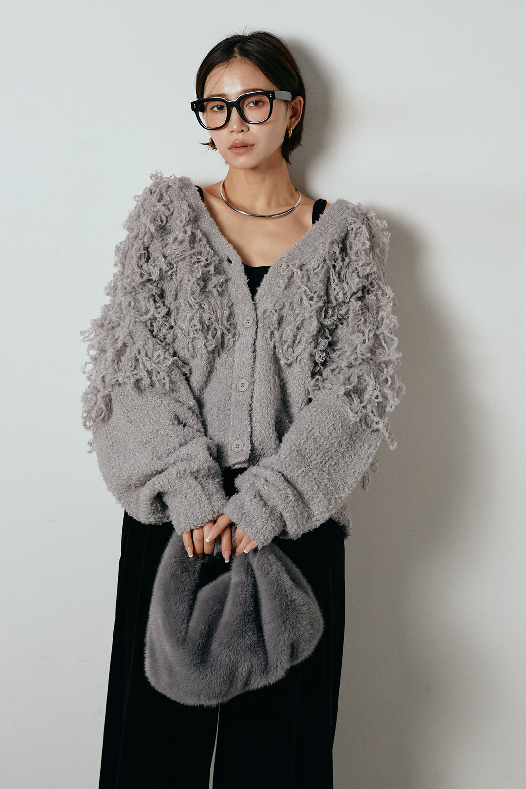 [SET]ループ編みVネックニットカーディガン+ベロアサスペンダー付きパンツ(2set)