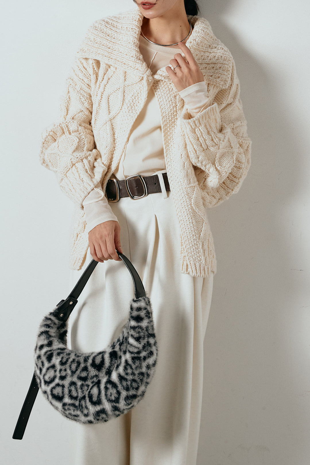 [SET]ビッグカラーケーブル編みニットトップス+2WAY袖コード刺繍クルーネックプルオーバー(2set)