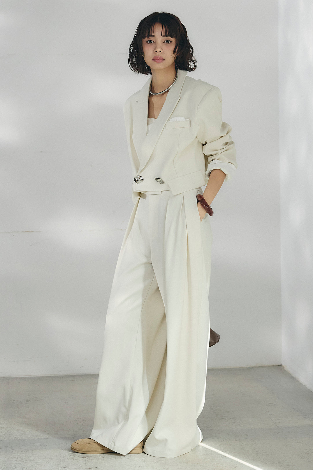 [SET]メタルプレートショート丈ジャケット+メタルプレートタックワイドパンツ(2set)